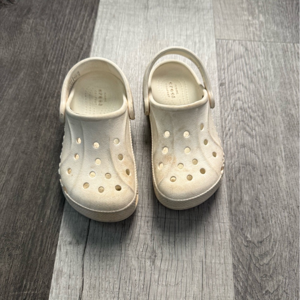 CROCS white